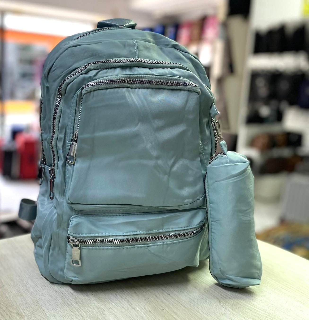 Mochila em  poliéster impermeável